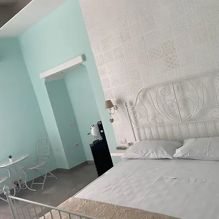 Beb La Gemma 3* Naples